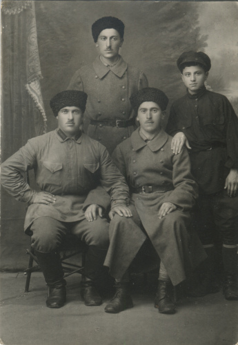 Вероятно, шифровка 2ქმდსლ означает артиллерийский 
	полк 2-й Грузинской стрелковой дивизии