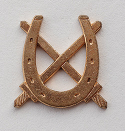 Знак конной милиции, производства фабрики «IKOM» в г. Загреб, Хорватия