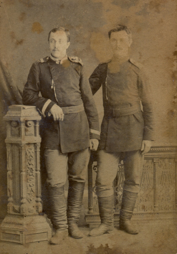 Нижние чины кадра № 7 КЗ в форме образца 
	1883 г.