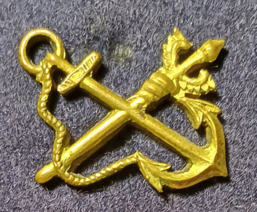 Рисунок 2. Арматурный знак Главного управления 
	торгового мореплавания и портов Российской империи