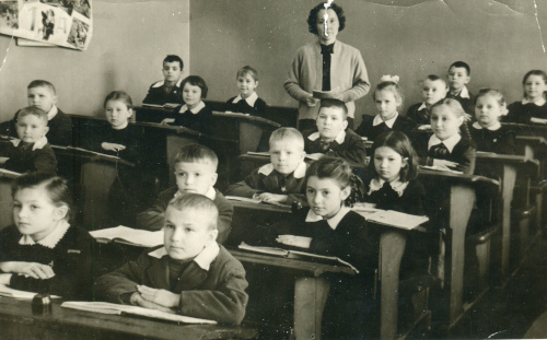 Рисунок 27. Знаки различия командира 
	октябрятской звездочки (?)