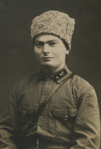 Шифровка 4 на этом снимке означает
4-й железнодорожный полк