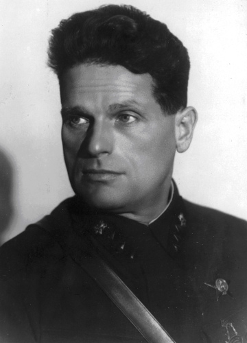 Начальник Военно-химического управления РККА 
	Я.М. Фишман. Фрагмент группового снимка