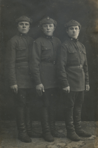 Другой вариант шифровки 1-го химического полка не 
	включал цифру номера и выглядел как ХП