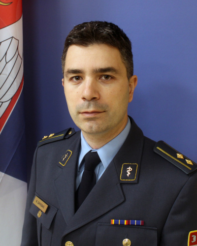 Подполковник Ненад Бачевиħ. Эмблемы медицинской
службы