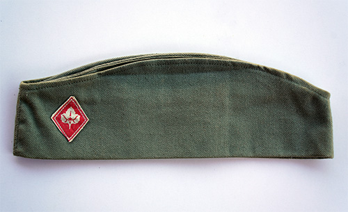 Скаутская пилотка-«титовка» с нашитым знаком SIJ. 